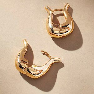 NEW~ Anthropologie Mini Horseshoe Gold Huggie Hoop Earrings